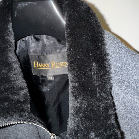 Harry Rosen Virgin Wool-Cashmere Coat - Size 40 - Picture 8 of 14